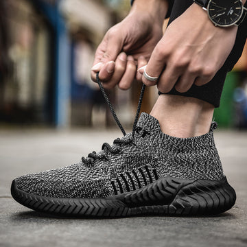 Hollowed-out running shoes